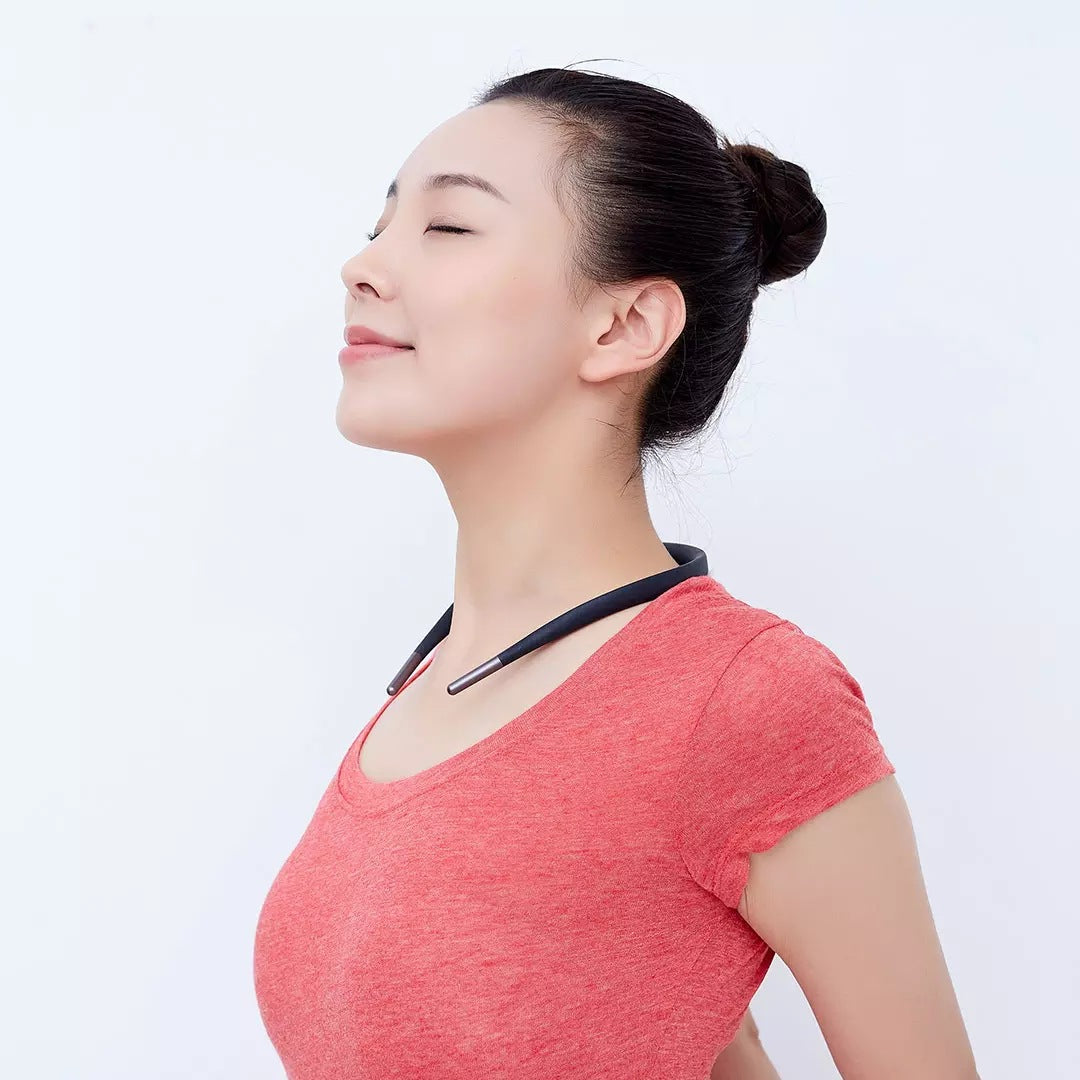 Alignory™ Cue – Smart Posture Corrector